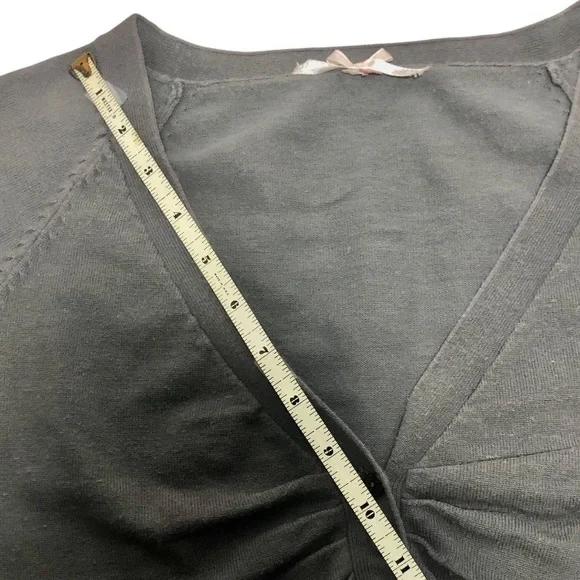 Grey Crop Top with V-Neck - Picture 7 of 10